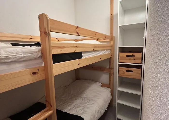 Superbe T2 Avec Terrasse Et Parking à - Fr-1-814-66 *